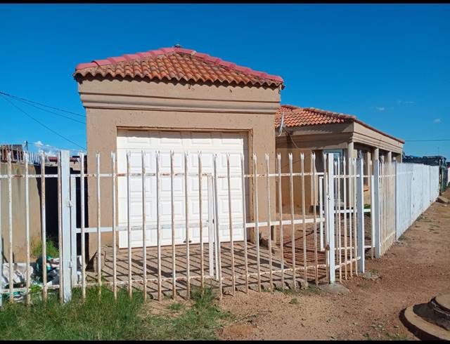 2 BEDROOM HOUSE FOR SALE IN EVATON WEST